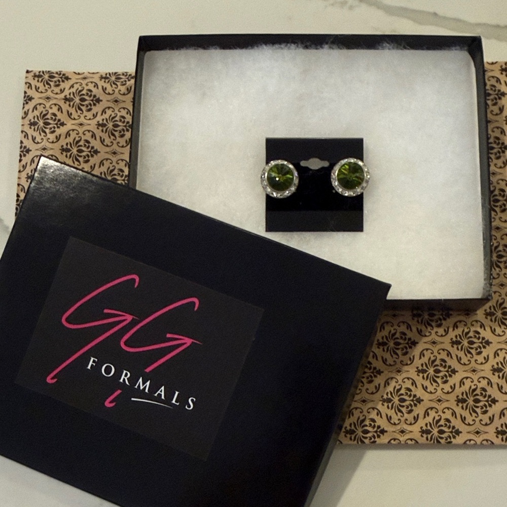 GG Formals Green Stud Earrings